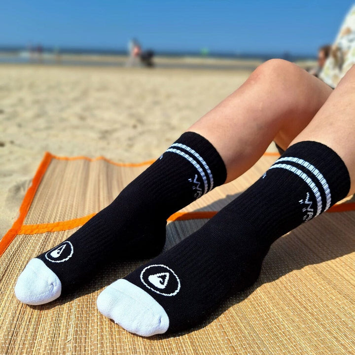 Crew Socks Stripes + Logo black Socken WAVE HAWAII 